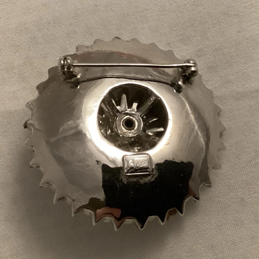 CORO 3D Starburst Snow Flake Silvertone And Clear Glass Brooch - Picture 3 of 4